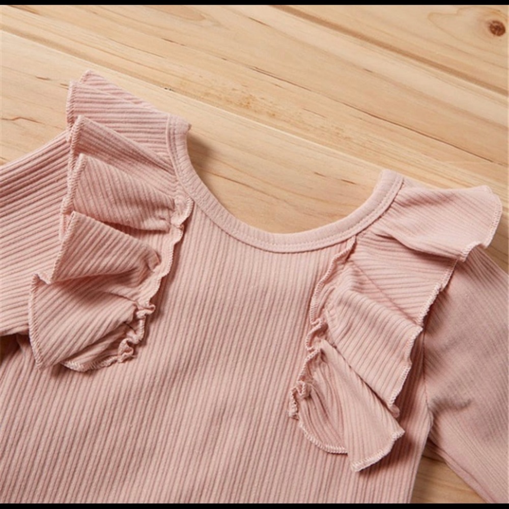 Three Piece Set. - Picture 2 of 4